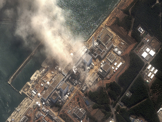 Imagem aérea da usina Fukushima Daiichi após explosão nesta segunda-feira - Crédito: Foto: Reuters