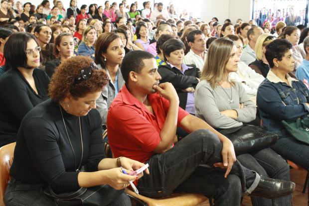 Professores lotam auditorio do Simted para discutir proposta do município - Crédito: Foto: Hédio Fazan/PROGRESSO