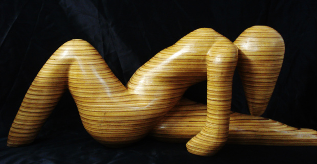 Escultura de madeira de Thamyres Lacerda - Crédito: Foto : Divulgação