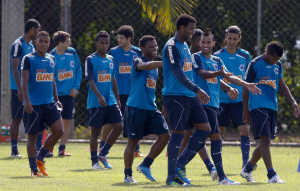 Joel Santana assume o Cruzeiro nesta segunda em substituição a Cuca - 