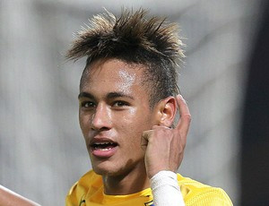 Neymar pode ficar até a Olimpíada de 2012 - Crédito: EFE