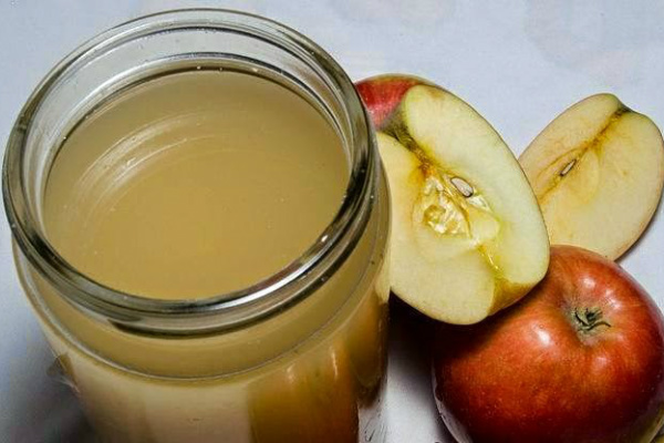 O vinagre de maçã melhora os processos digestivos devido a que é rico em enzimas. - Crédito: Foto: Divulgação