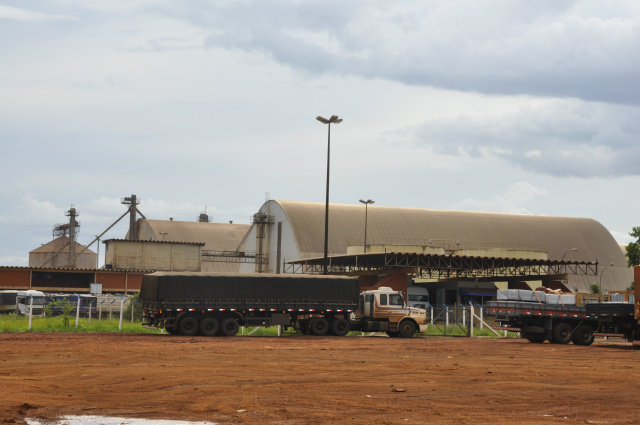 Bunge vai aumentar em cerca de 30% a capacidade de esmagamento de soja na unidade de Dourados. - Crédito: Foto: Hedio Fazan