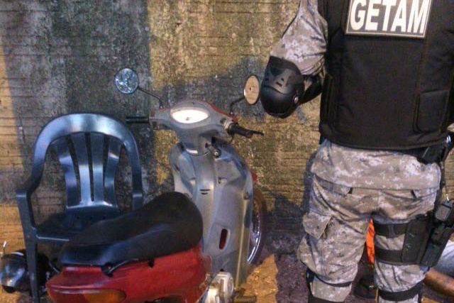 Uma das motos recuperadas pela Polícia Militar de Dourados em abordagem ocorrida recentemente. - Crédito: Foto: Divulgação/3° BPM