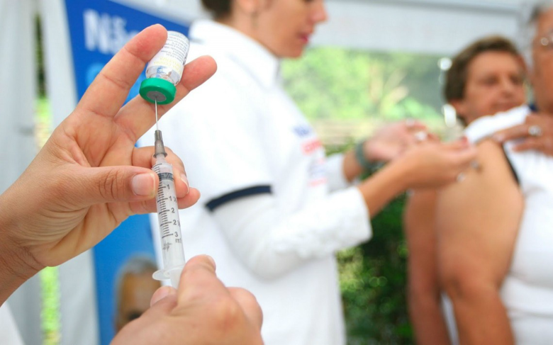 Vacinação nos postos continua apenas para crianças e gestantes - 
