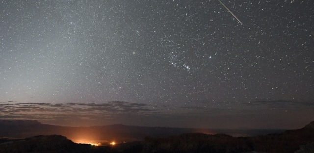A chuva de meteoros Perseida é maior no hemisfério Norte, mas também pode ser vista no Brasil - Crédito: Ethan Miller/Getty Images/AFP