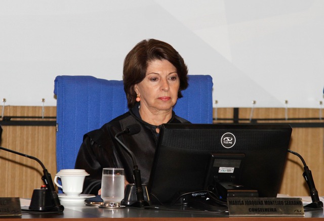 Conselheira Marisa Serrano preside a 26ª Sessão da Câmara do TCE/MS antes de se aposentar do tribunal - Crédito: Foto: divulgação