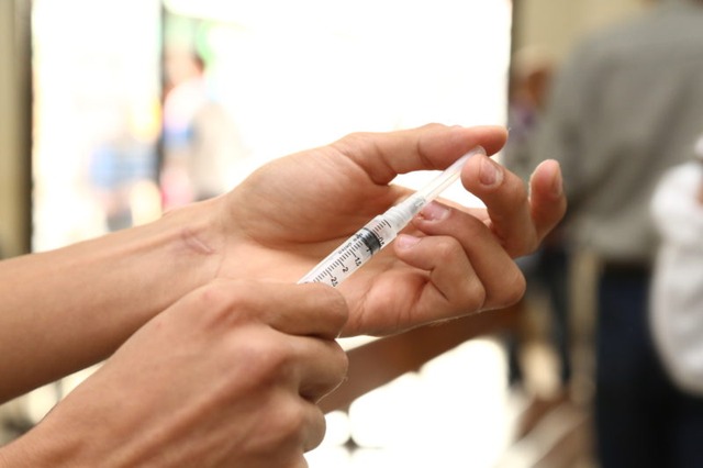 Segundo o departamento, doses de vacinas estão em número suficientes - Crédito: Divulgação