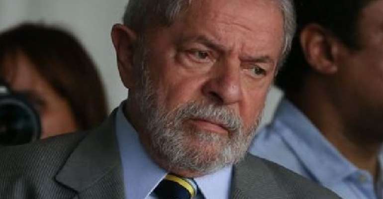 Defesa de Lula desiste de pedido de liberdade no STF - 