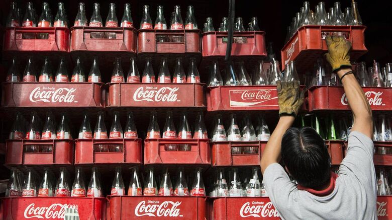 Coca-Cola estuda entrar no mercado das infusões à base de maconha - 