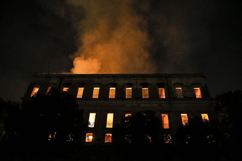 Incêndio no Rio é a maior tragédia museológica do país - Crédito: Tânia Rego/Agência Brasil