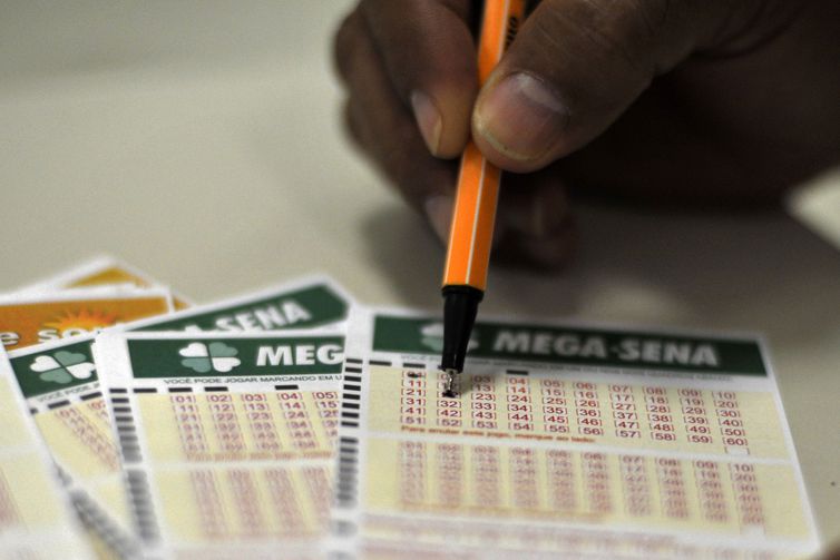 Nenhuma aposta acerta a Mega-Sena e prêmio acumula em R$ 19 milhões - Crédito: Arquivo