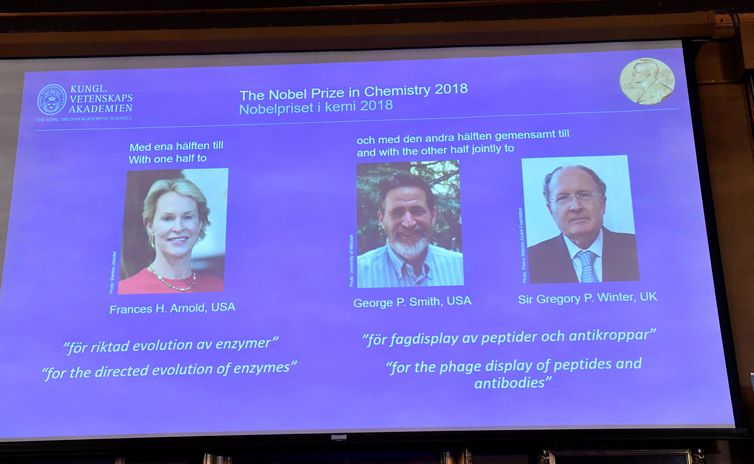Trio conquista Nobel de Química por avanços no desenvolvimento de proteínas - Crédito: TT NEWS AGENCY/Via Reuters