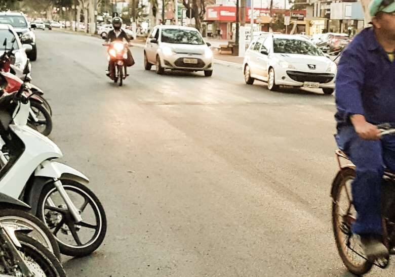 Motociclistas têm sido a parte mais frágil do trânsito douradese - Crédito: Luiz Radai