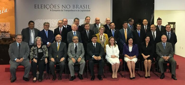 Foto da presidente do TSE e dos presidentes dos TREs - Crédito: Renan Ramalho/G1