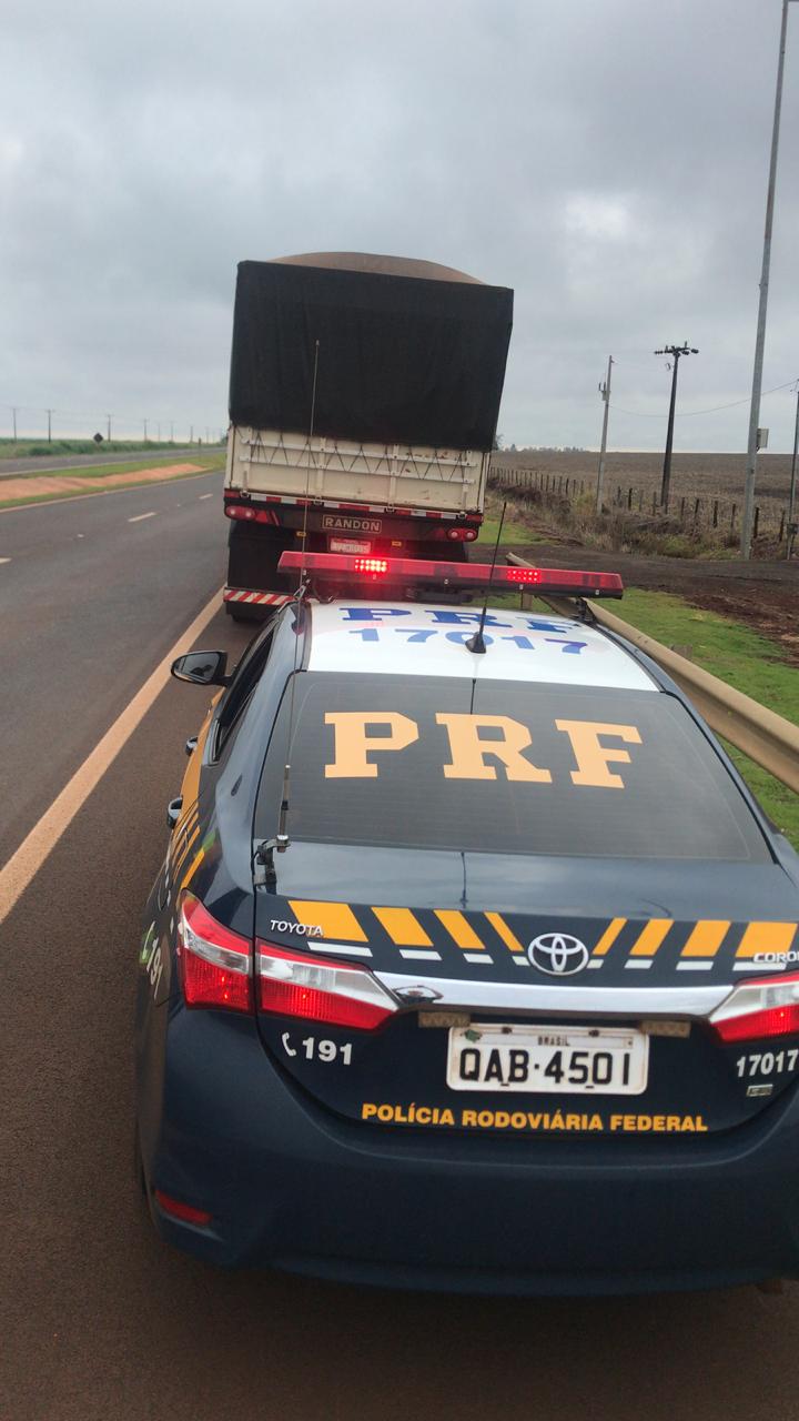 Carga estava em carreta abordada na região de Rio Brilhante - Crédito: Divulgação/PRF