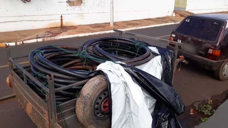 PMRv flagra homem levando 250 quilos de fios de cobre em veículo - Crédito: Divulgação