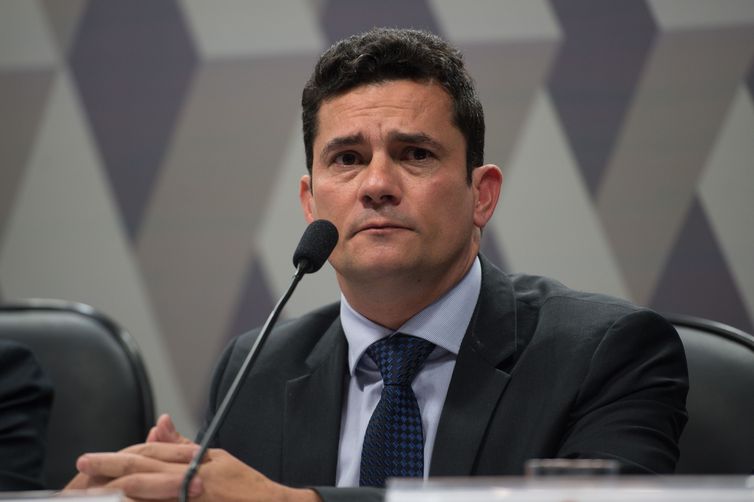 Juiz Sergio Moro aceita ser ministro da justiça de Bolsonaro - 