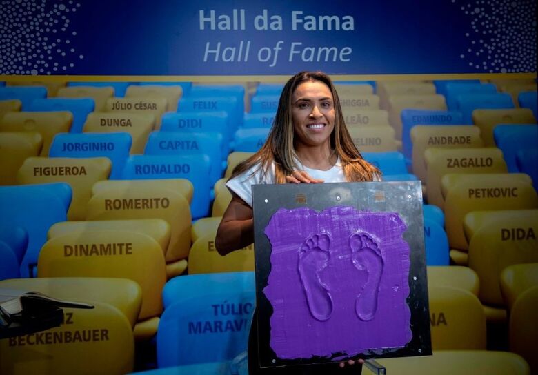 Marta é primeira mulher a deixar marca na Calçada da Fama do Maracanã - Crédito: Divulgação