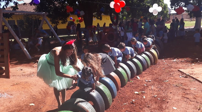 Nas mãos de detentos, mais de 4,2 mil pneus se transformaram em parques de diversão - Crédito: Keila Oliveira/Agepen