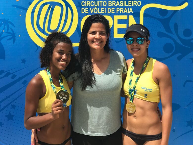 Victória (Ivinhema) / Aninha (Três Lagoas) foram campeãs do Circuito Brasileiro de 2018 - Crédito: Divulgação/FVMS