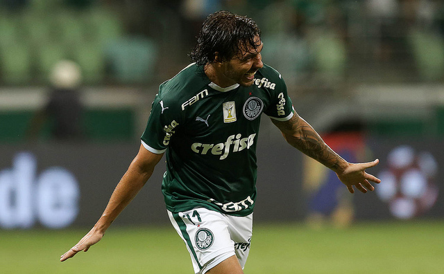 Luiz Felipe Scolari elogiou atuação do meia-atacante Ricardo Goulart - Crédito: Cesar Greco/Ag. Palmeiras