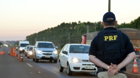 Policiais intensificarão a fiscalização nas estradas federais de MS - Crédito: Divulgação/PRF
