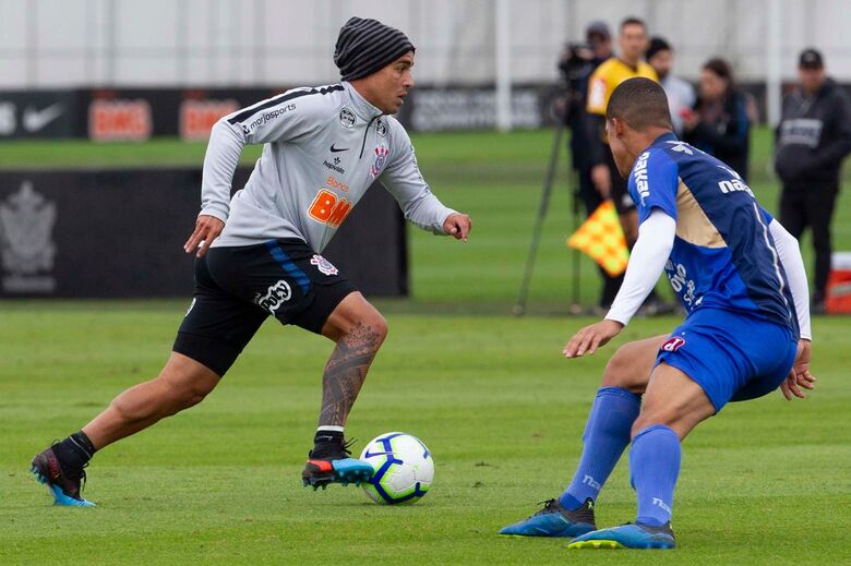 Jadson atuou na segunda etapa do jogo-treino desta terça-feira - Crédito: Daniel Augusto Jr. / Agência Corinthians