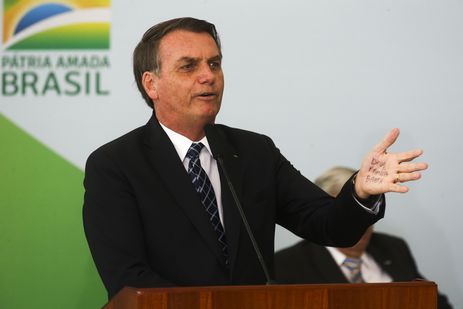 Presidente Jair Bolsonaro comemora lançamento do programa Médicos pelo Brasil - Crédito: Antonio Cruz/Agência Brasil