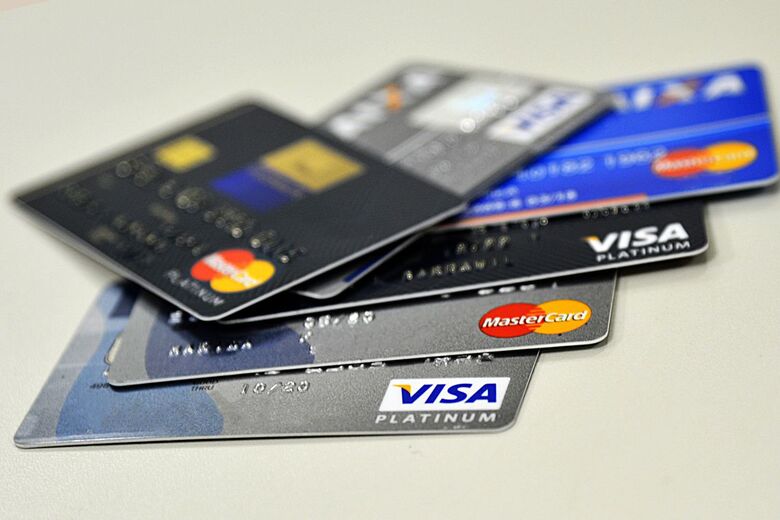 Juros do cartão de crédito e do cheque especial sobem em setembro - Crédito: Marcello Casal Jr/Agência Brasi