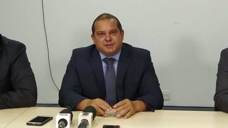 Delegado da Polícia Federal, Denis Colares, não descarta novas prisões - Crédito: Divulgação
