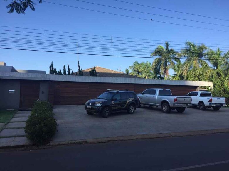 Buscas foram feitas logo pela manhã na casa de um empresário brasileiro na Avenida Brasil e Ponta porã - Crédito: ABC Calor