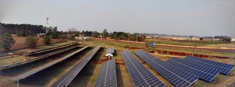 Usina solar fotovoltaica da UFGD está em fase de testes - Crédito: divulgação