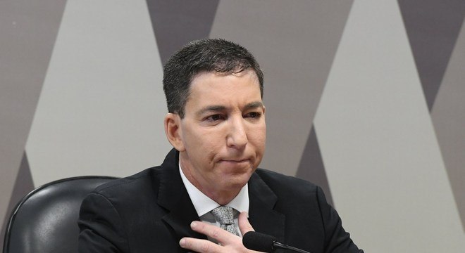 MPF denuncia Glenn Greenwald e mais seis por invasões de celulares - Crédito: Marcos Oliveira/Agência Senado - 11.07.2019