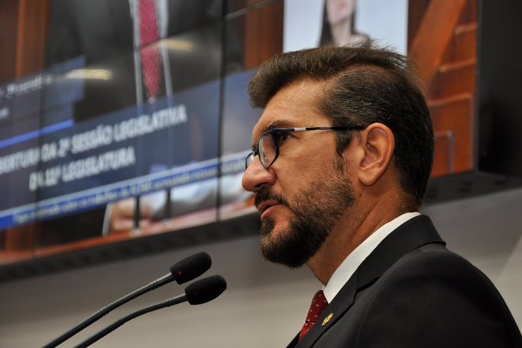 Pedro Kemp discursou em nome da oposição - Crédito: Luciana Nassar