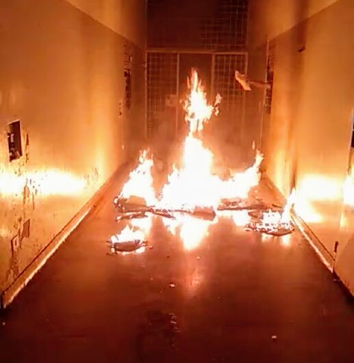 Menores queimaram colchões - Crédito: Divulgação