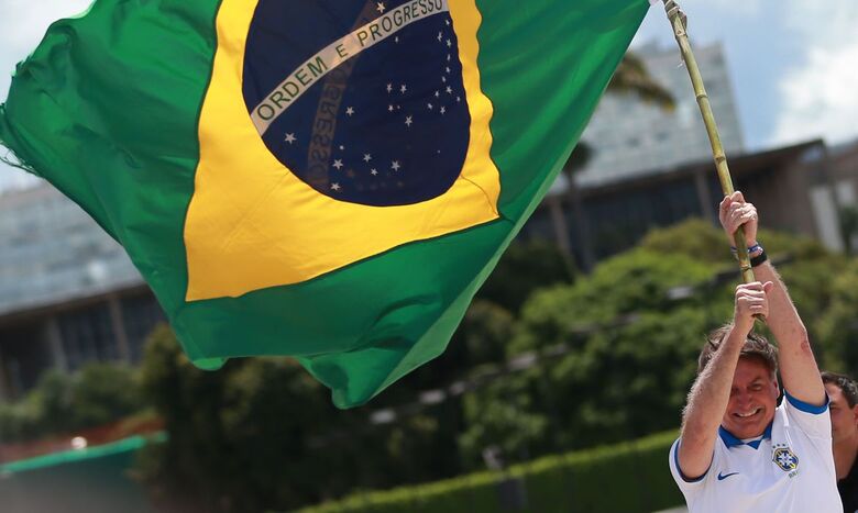 Bolsonaro participa de manifestação de apoiadores em Brasília - Crédito: José Cruz/ Agência Brasil