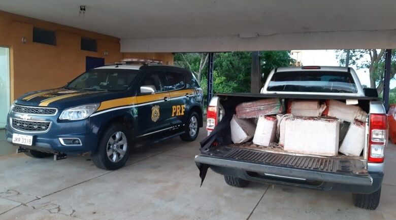 Veículo com registro de furto é apreendido com 980 kg de maconha - Crédito: Divulgação/PRF