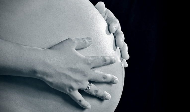 Projeto prevê medidas para proteger grávidas, parturientes e no pós-parto durante pandemia - Crédito: Agência Câmara de Notícias