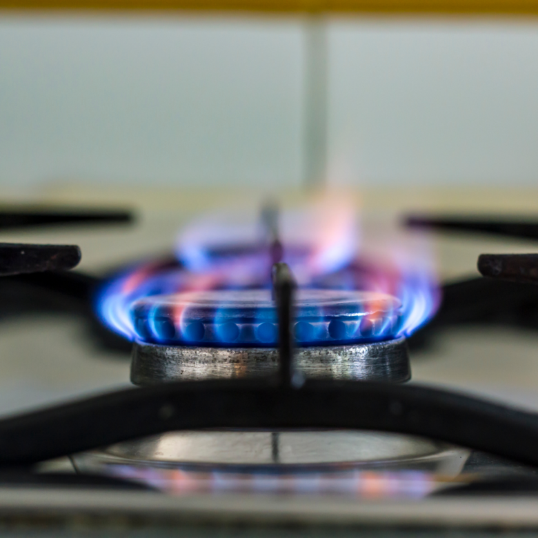 Gás de cozinha tem preço médio de R$ 75,35 em Dourados - 