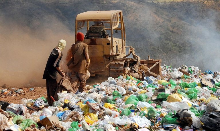 Projetos de saneamento e combate a lixões vão receber R$ 230 milhões - Crédito: Agência Brasil