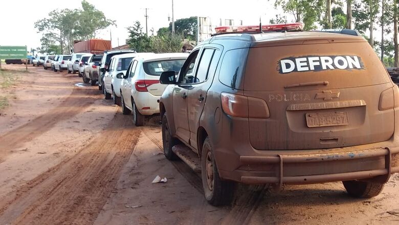 17 carros com mercadorias do Paraguai são apreendidos pela polícia - Crédito: Divulgação