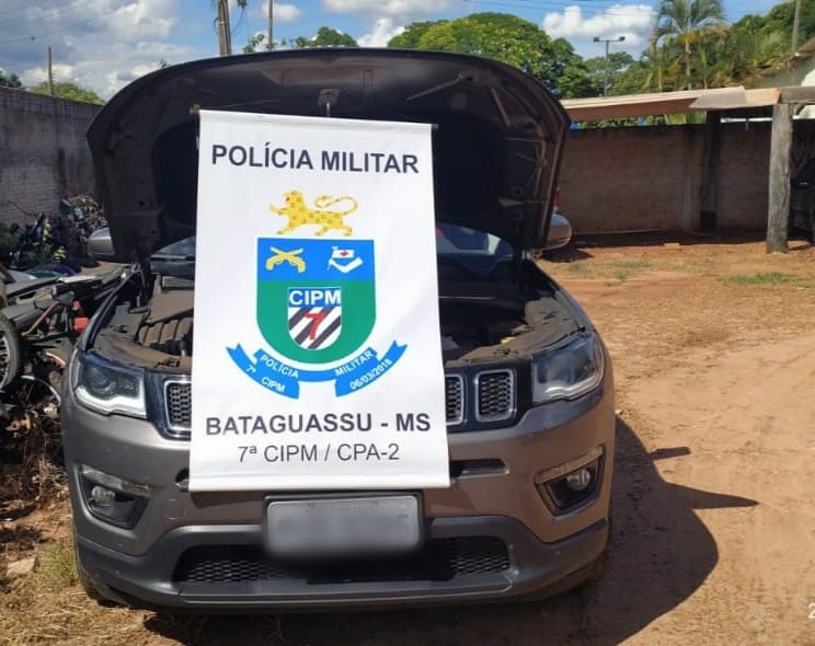 Polícia Militar recupera veículo produto de furto - 