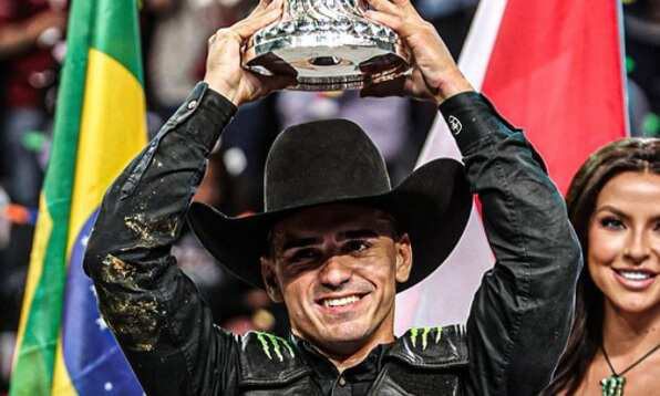 José Vitor Leme faz maior nota da história e conquista bicampeonato mundial  — A Professional Bull Riders