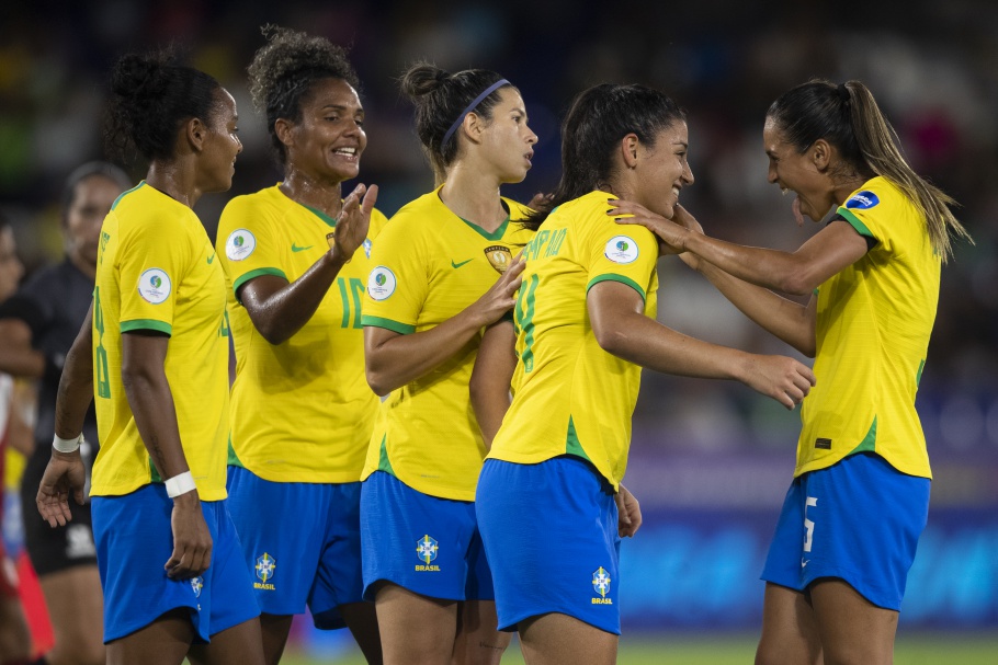 Brasil deslancha no segundo tempo, goleia o Peru e segue líder na Copa  América