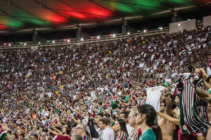 Mesmo com um a menos, Fluminense segura empate com o Flamengo